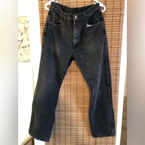 Vintage men’s boyfriend mid rise jeans.